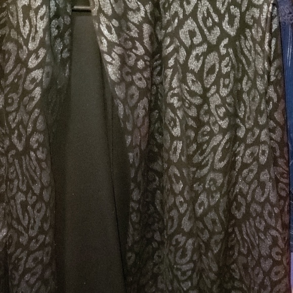 Tank and jacket attached. Excellent size 1x - Picture 1 of 3